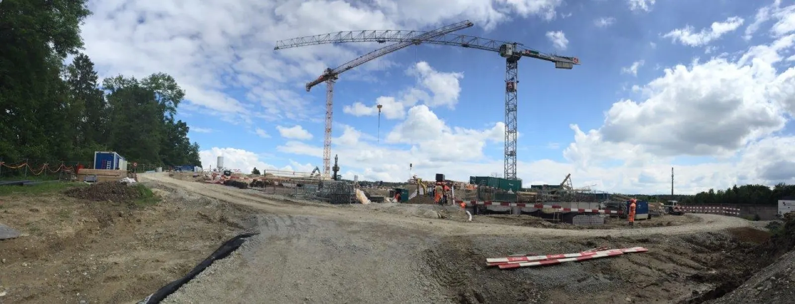 Chantier de drainage vertical le long d’un mur enterré