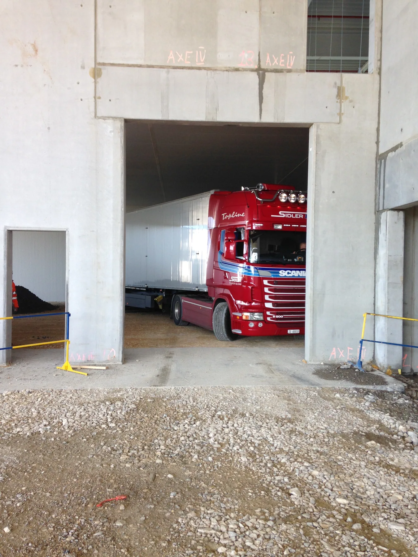 Isolation MISAPOR sous dallage - Construction d'un centre logistique pour magasin LIDL à CH-1541 Sévaz - photo de chantier 01