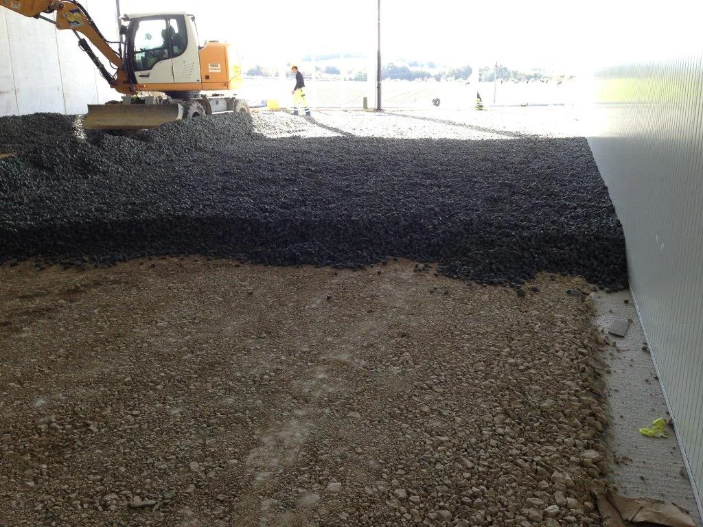 Isolation MISAPOR sous dallage - Construction d'un centre logistique pour magasin LIDL à CH-1541 Sévaz - photo de chantier 08