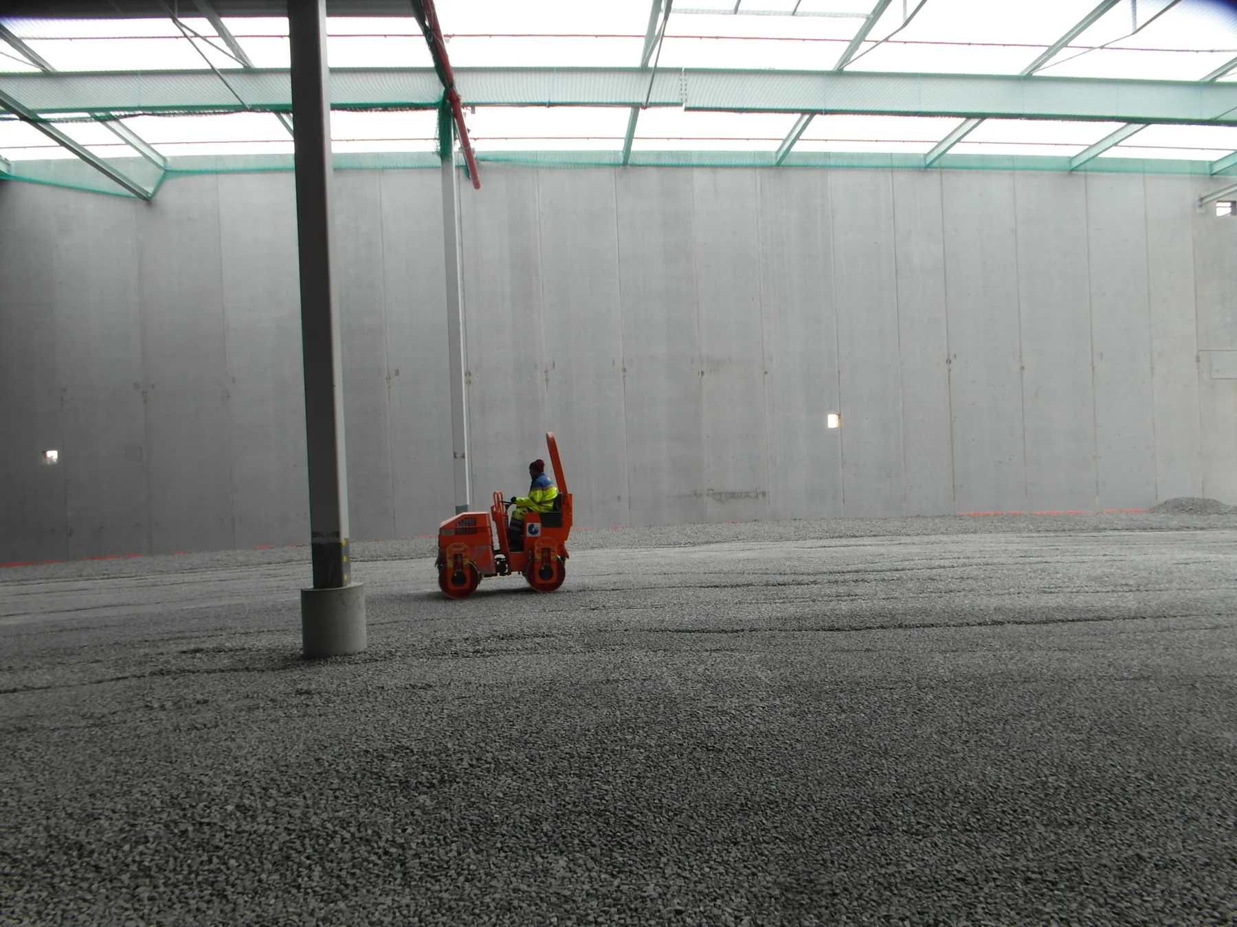 Isolation MISAPOR sous dallage - Construction d'un centre logistique pour magasin LIDL à CH-1541 Sévaz - photo de chantier 11