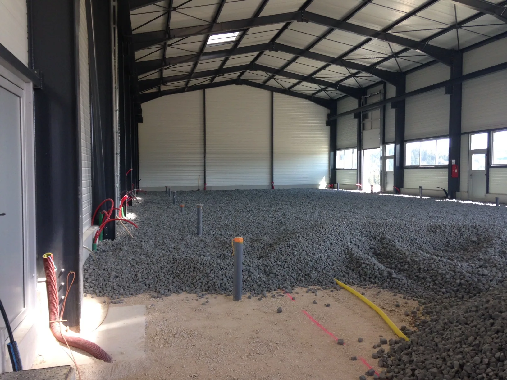 Isolation MISAPOR sous dallage - Construction d'une Halle 25650 La Longeville - photo de chantier 05
