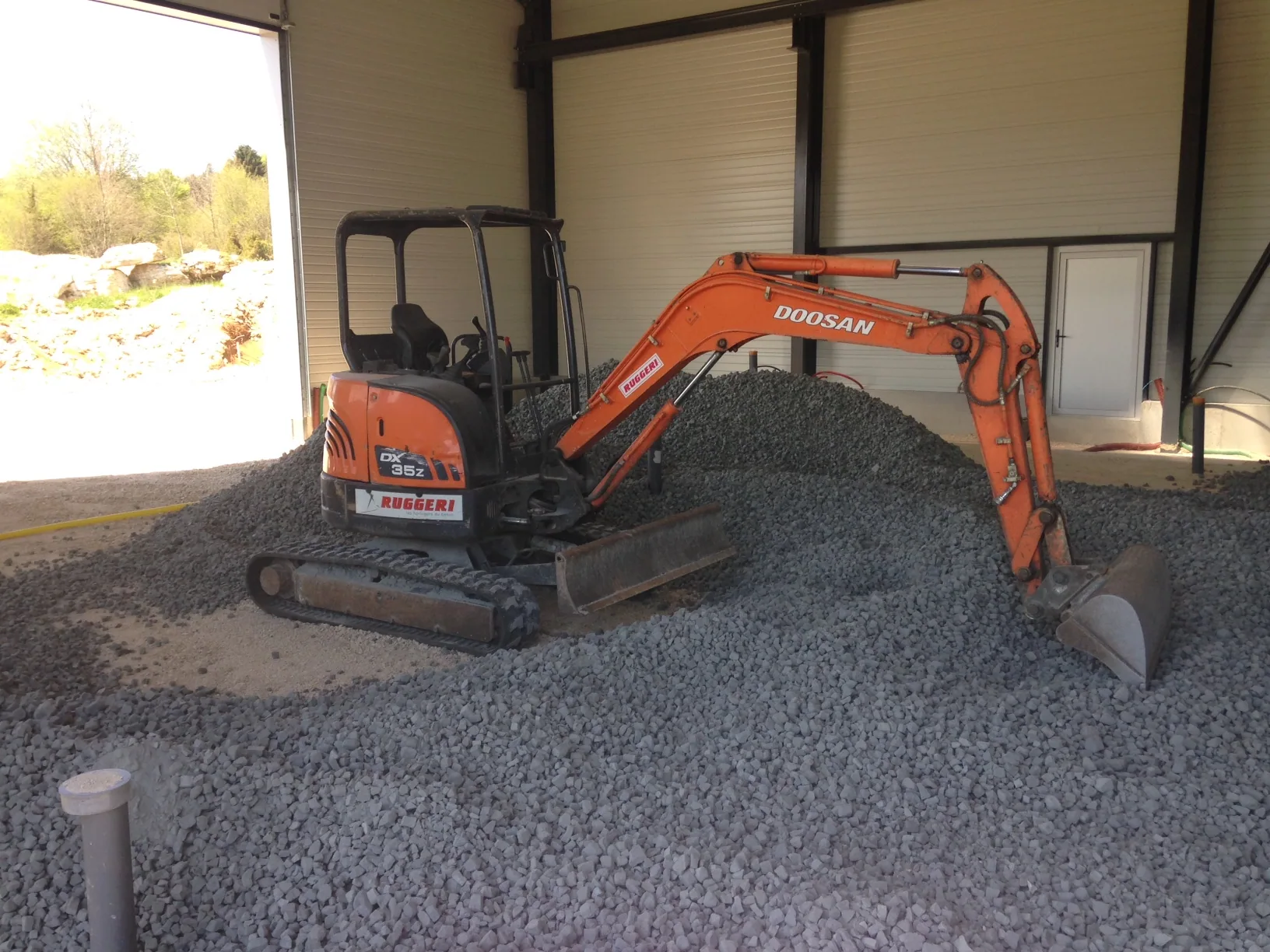 Isolation MISAPOR sous dallage - Construction d'une Halle 25650 La Longeville - photo de chantier 08