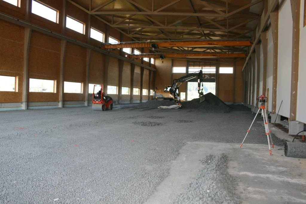 Isolation MISAPOR sous dallage - Construction MENUISERIE à CH-3236 Gampelen - photo de chantier 08