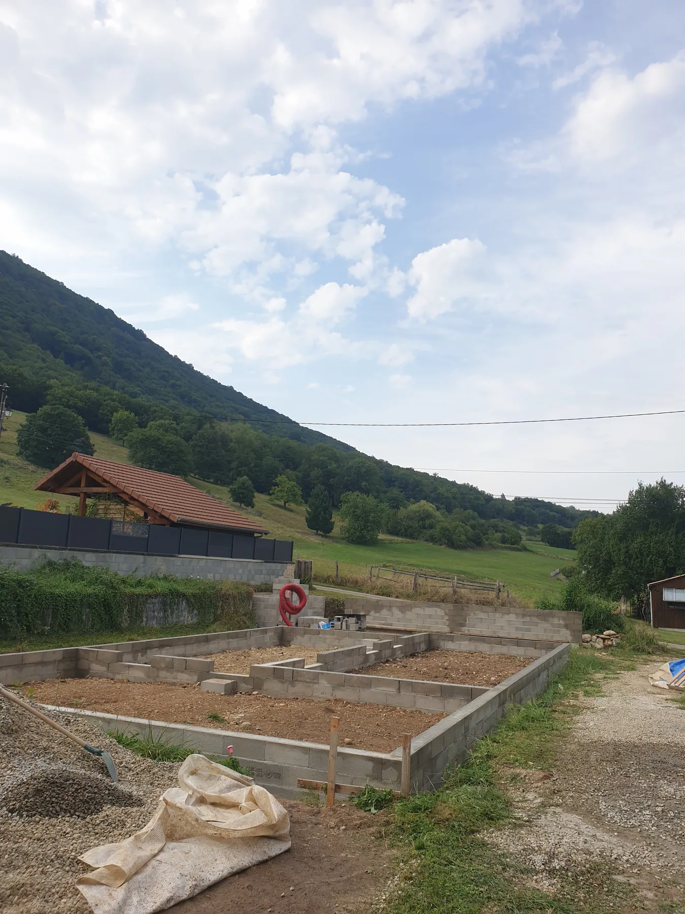 Isolation MISAPOR sous dallage - Maison 73 allée de la perrière 38530 BARRAUX - photo de chantier 01