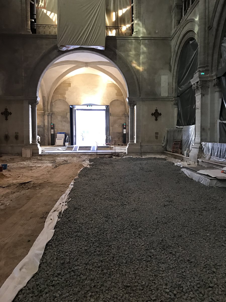 Couche MISAPOR dans la nef de la cathédrale de Nîmes