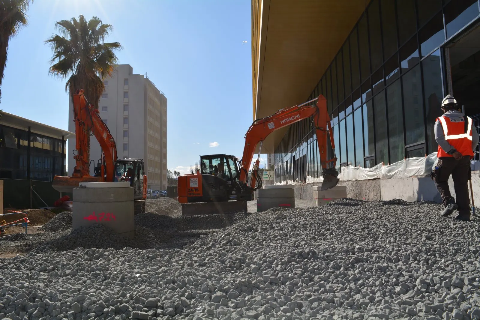 Mise en œuvre du remblai allégé sur le parvis Costes et Bellonte à Nice